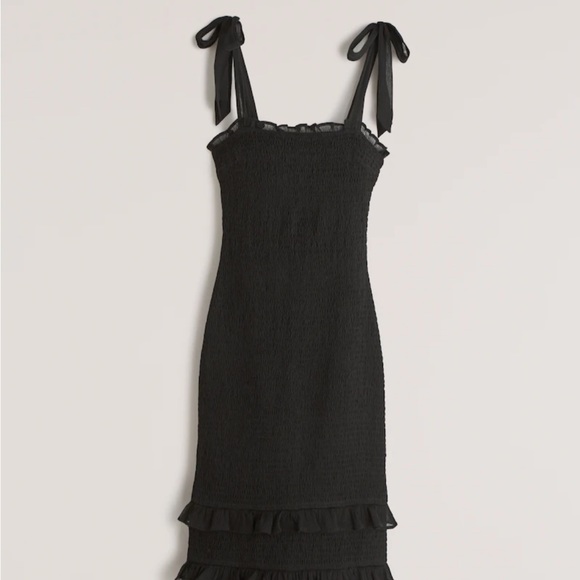 Abercrombie & Fitch Tie-Strap Smocked Midi Dress in Black (NWT/Size XS) - Picture 2 of 6